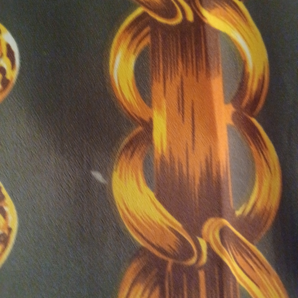 CHANEL Olive and Gold Chain Motif Scarf - Picture 8 of 8